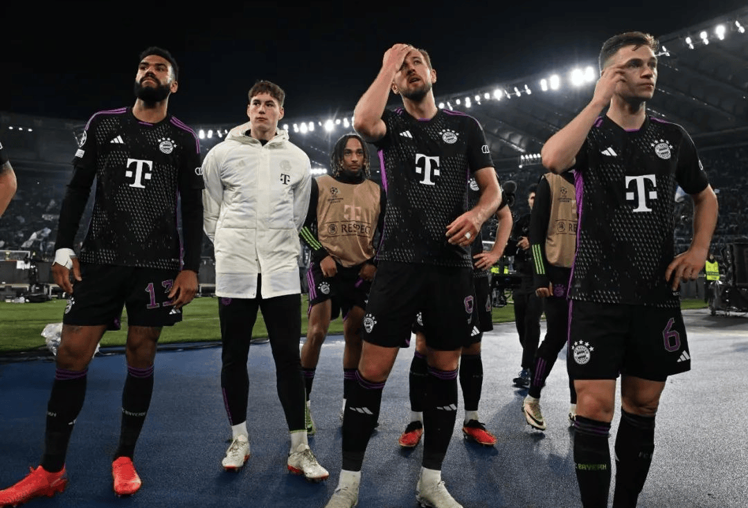 德媒：格纳布里即将和拜仁降薪续约，年薪最高可达1500万（德媒称格纳布里接近与拜仁完成降薪续约，年薪上限1500万）