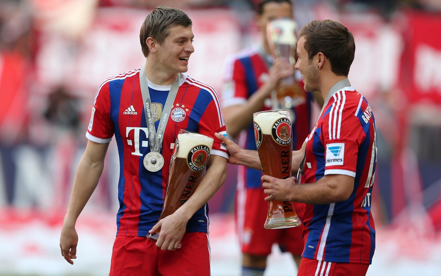 球迷比赛期间骂尤文踢得太烂，斯帕莱蒂回击：你们想怎样？（球迷赛中怒斥尤文表现低迷，斯帕莱蒂回怼：你们还想怎样？）