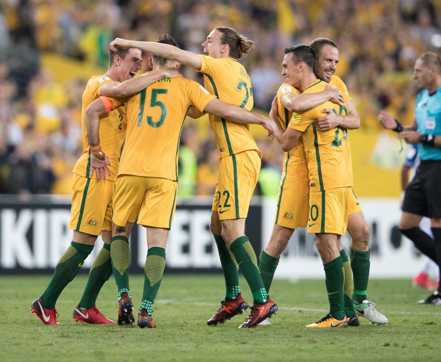 奥巴梅扬单赛季直接参与7球，欧冠史上36+岁球员第二人（奥巴梅扬单季参与7球，成欧冠36岁以上球员第二人）