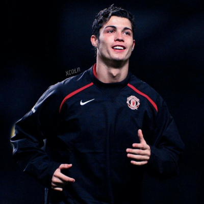 邮报评曼联近5年引援TOP30：姆伯莫第1，C罗第4，桑乔垫底（每日邮报盘点曼联过去五年30笔引援：姆伯莫居首，C罗第4，桑乔居末）