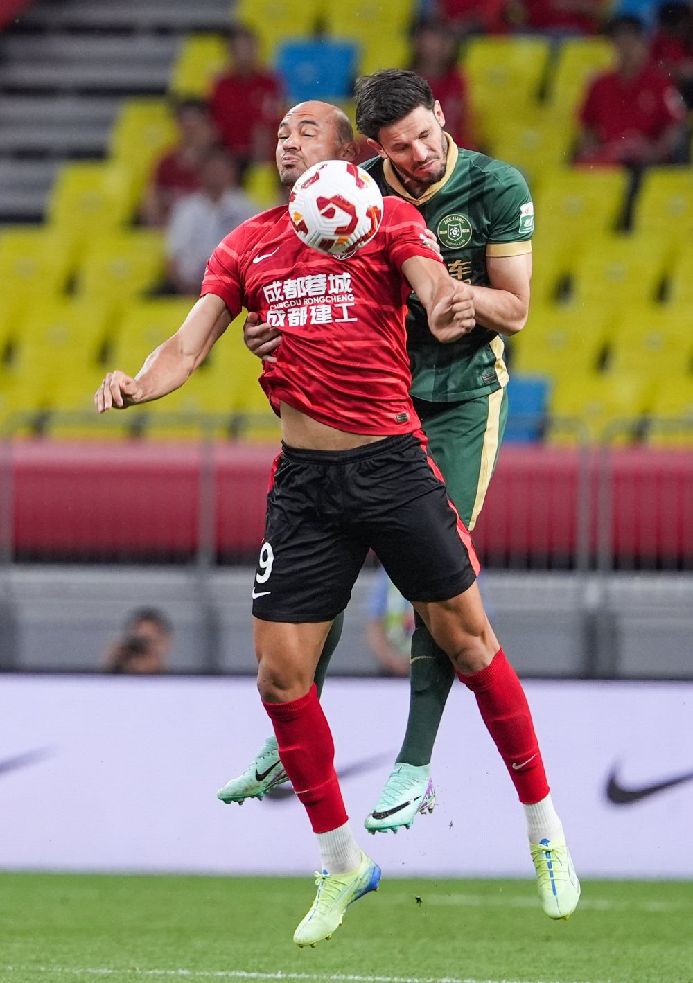 特瓦斯：老佛爷在皇马大会撒了谎；我支持皇马不代表我会偏袒（特瓦斯：佩雷斯在皇马大会言辞失实；支持皇马不等于偏袒）