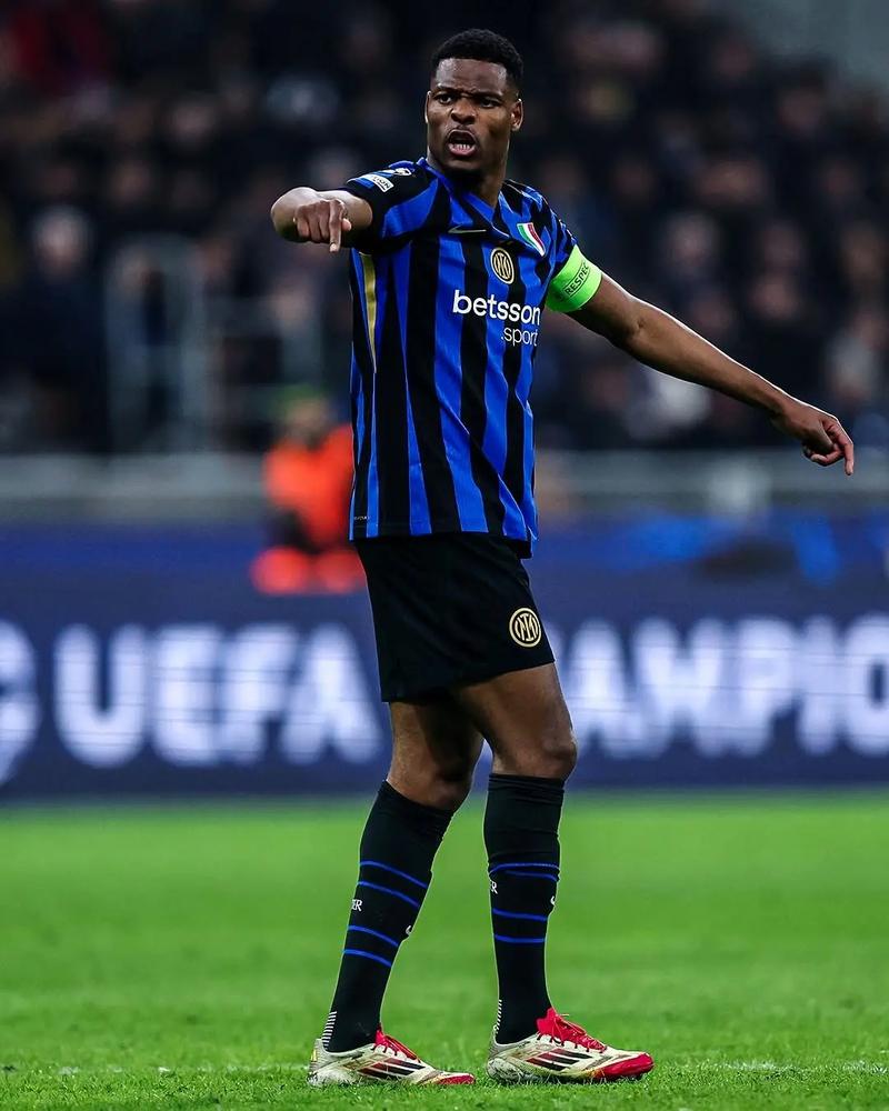 官方：清水心跳正式签下27岁韩国国脚中卫朴乘煜（清水心跳官宣：27岁韩国国脚中卫朴乘煜加盟）