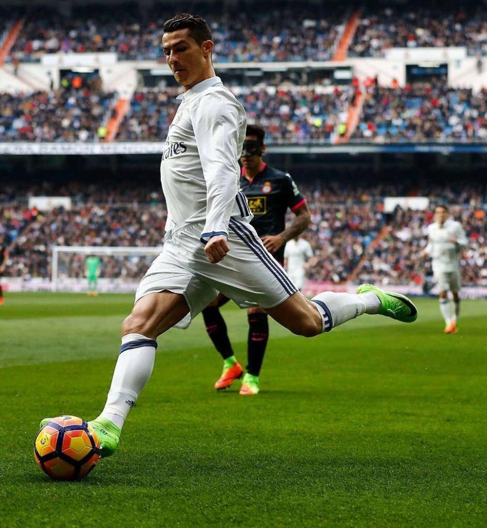 德天空：法兰克福未讨论解雇托普默勒，高层将战绩不佳归咎于球员（德天空：法兰克福暂无解雇托普默勒计划，高层将战绩低迷归咎于球员）