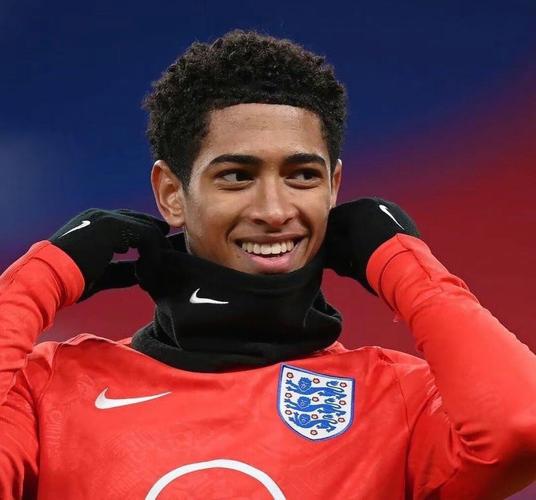 加纳主帅力挺爱将，塞梅尼奥已准备好迈向豪门（加纳主帅力捧塞梅尼奥：已具备加盟豪门的实力）