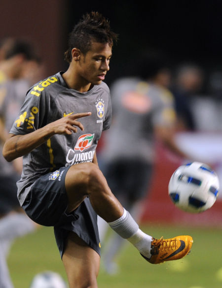 埃里克·加西亚：不会对皇马近况感到高兴；我们会想念阿劳霍（埃里克·加西亚：不为皇马近期表现感到开心；我们会想念阿劳霍）