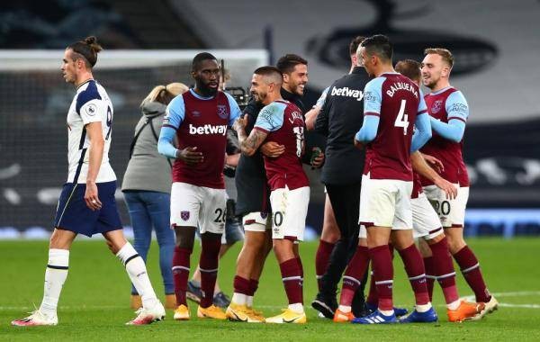 记者：中英青训交流会上对15天7赛进行了反思，会给球员带来风险（记者：中英青训交流会反思“15天7赛”，警示球员风险）