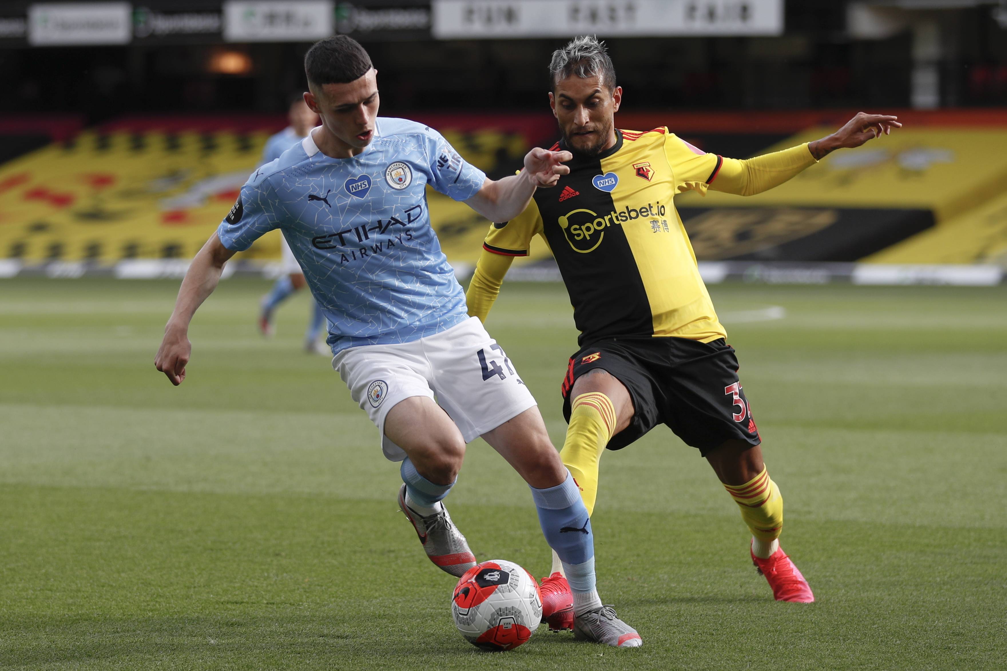 英超保级关键战解析：埃弗顿主场固防求胜，诺丁汉森林残阵反击续命（英超保级焦点战前瞻：埃弗顿主场力保三分，诺丁汉森林残阵背水反击）