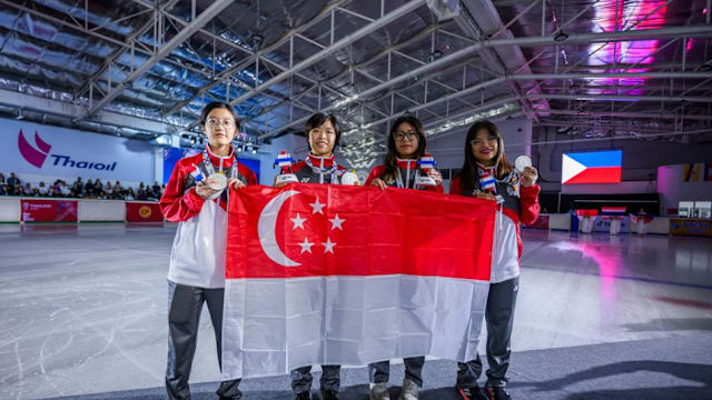 蒙古王那顺格日勒重拳击倒对手，散打王对决显威（蒙古王那顺格日勒重拳KO对手，散打王之战尽显威势）