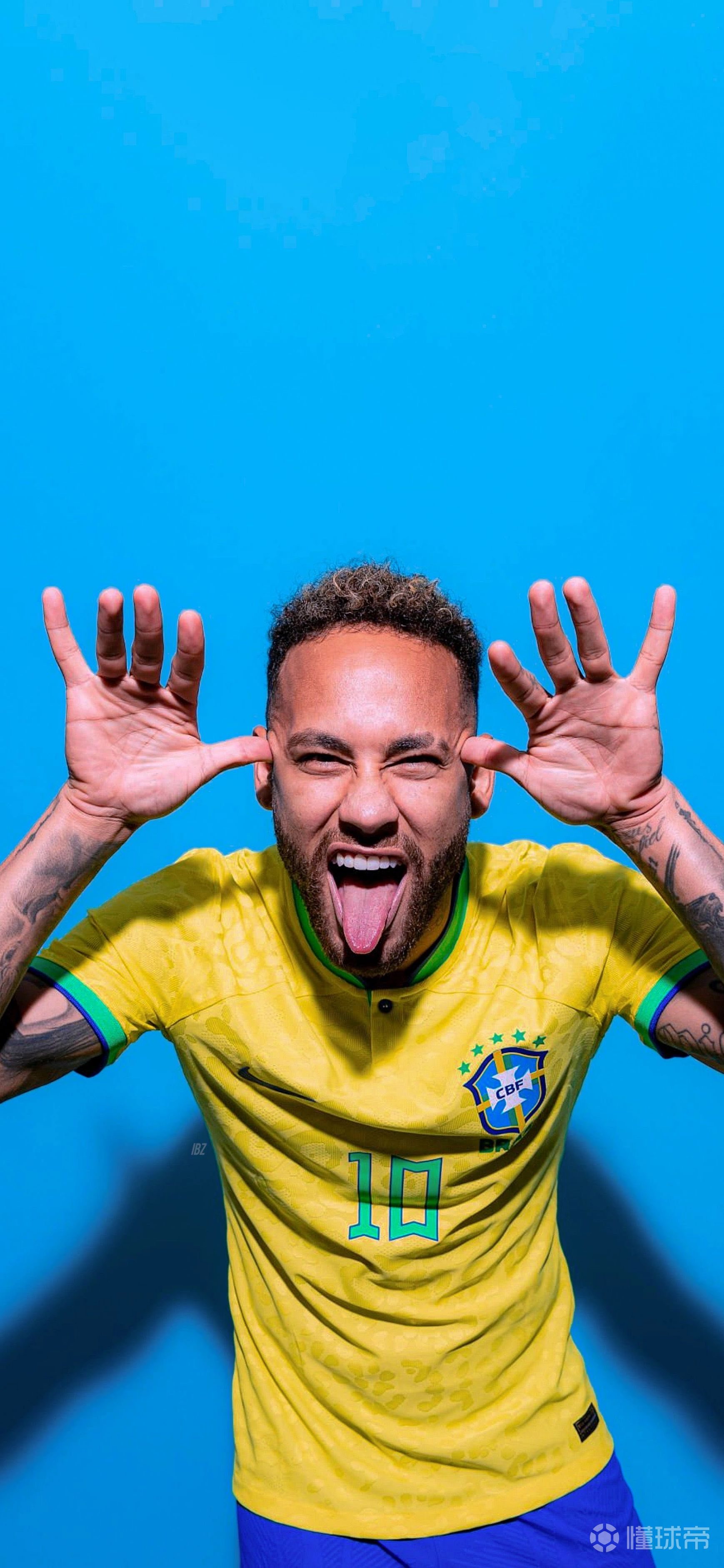 曼奇尼：小法赛后来我面前说，我在场上的话比他当年还要多（曼奇尼：赛后小法打趣，我在场上比他当年更健谈）