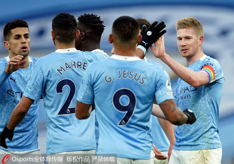 记者：埃切韦里想去罗马而非赫罗纳，他已向身边人重申这一点（记者：埃切韦里更愿加盟罗马而非赫罗纳，已向身边人再次表态）